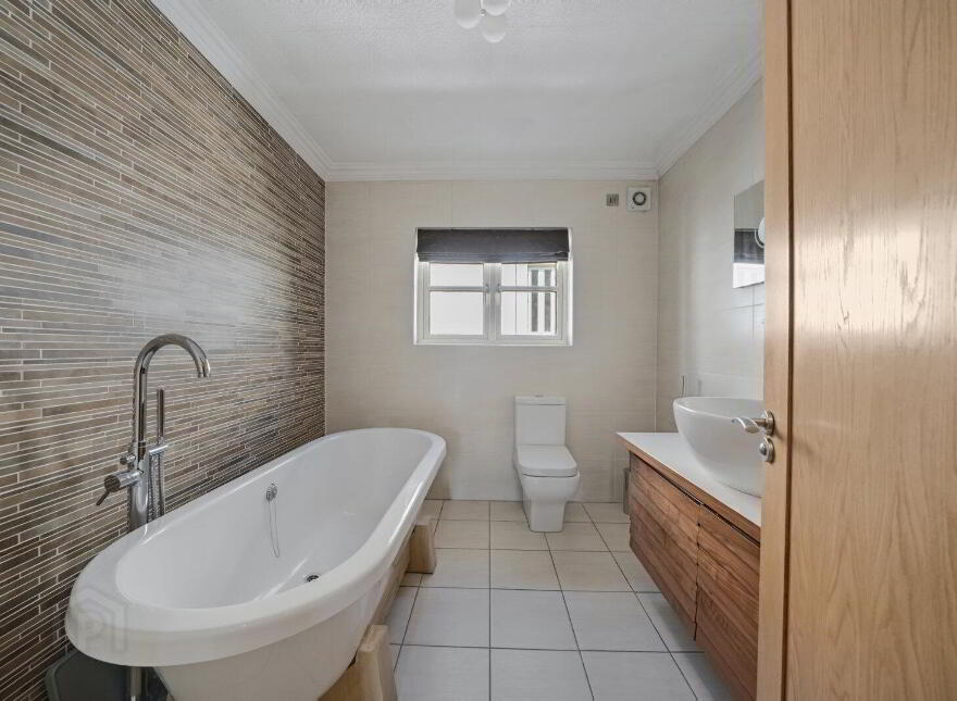 62 Osborne Park, Malone, Belfast, BT9 6JP