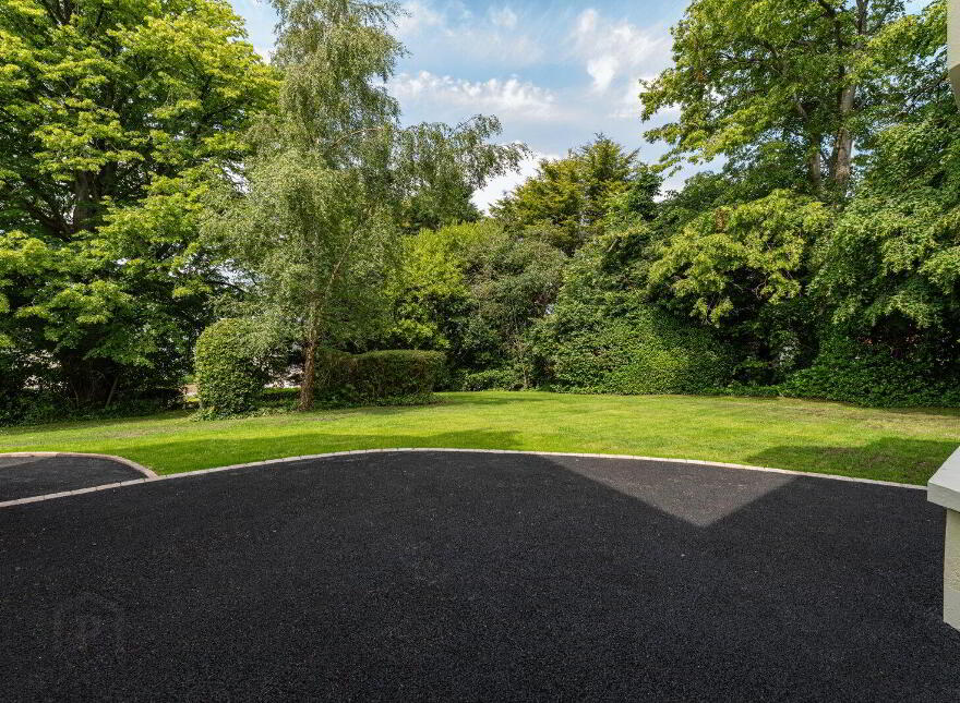 10 Ballygrainey Road, Holywood, BT18 0HE