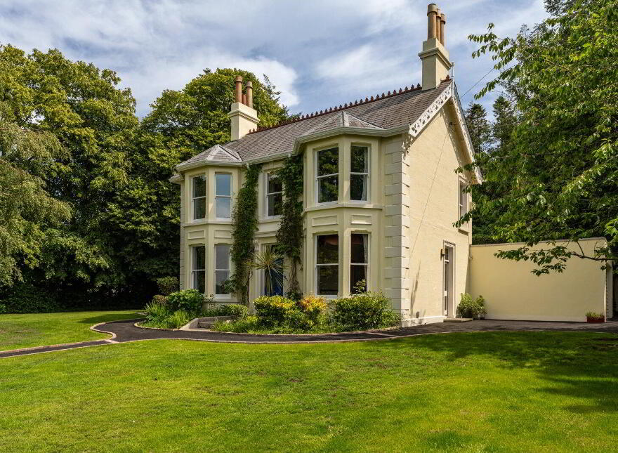 10 Ballygrainey Road, Holywood, BT18 0HE