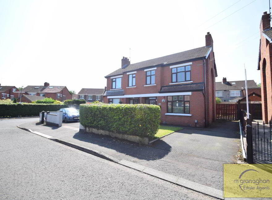 4 Ashton Avenue, Finaghy, Belfast, BT10 0JR photo