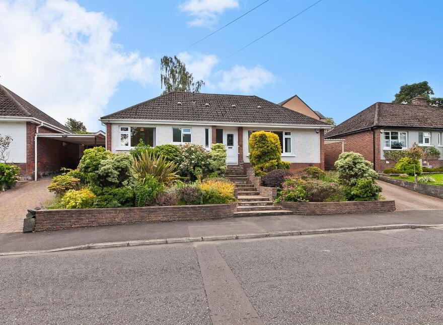 5 Strathearn Park, Belfast, BT4 2GN photo