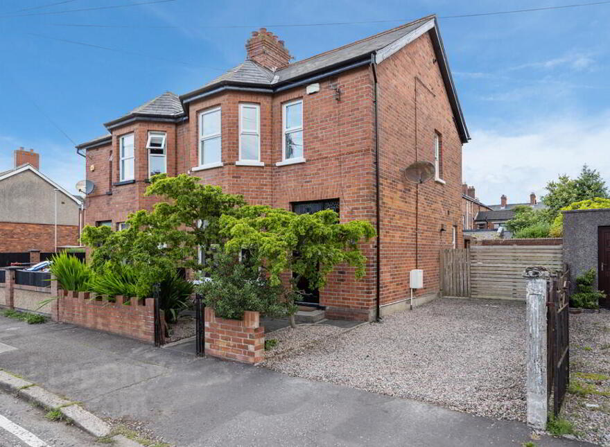 158 Ardenlee Avenue, Belfast, BT6 0AE photo