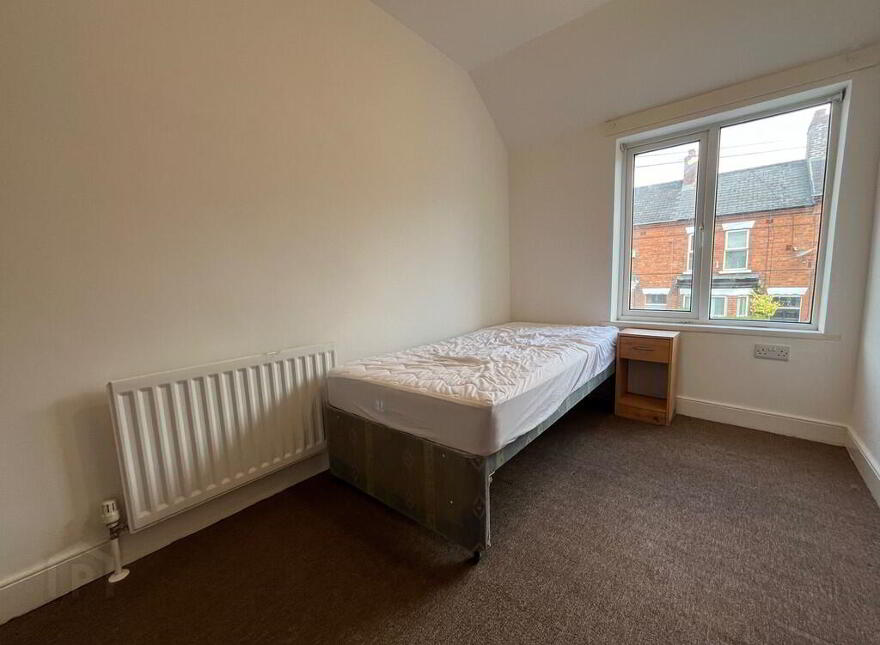 60 Ulsterville Gardens, Belfast, BT9 7BB