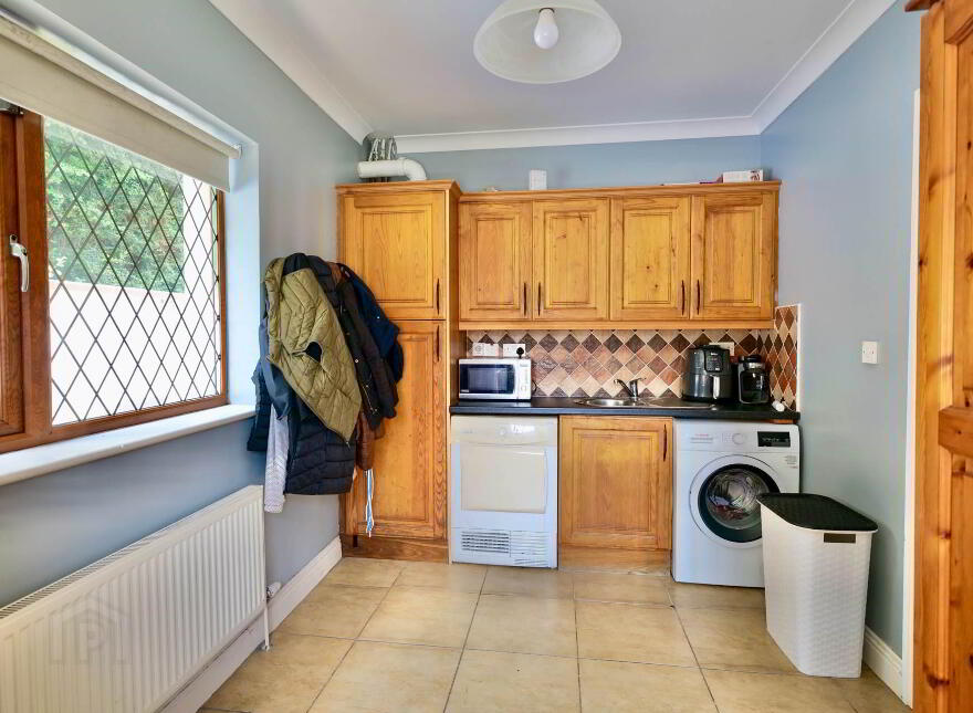 10 Cuirt An Droichead, Main Street, Sixmilebridge, County Clare, V95FK71