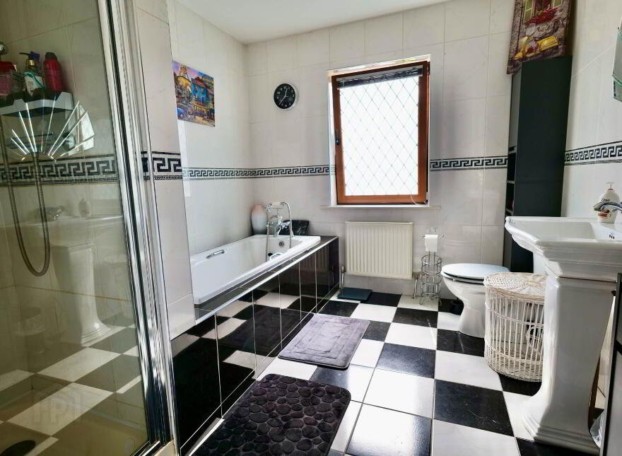 10 Cuirt An Droichead, Main Street, Sixmilebridge, County Clare, V95FK71