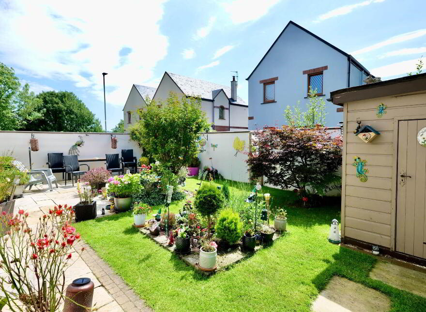 10 Cuirt An Droichead, Main Street, Sixmilebridge, County Clare, V95FK71