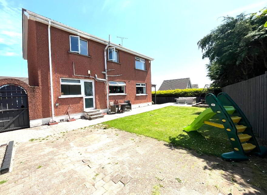 25 Windslow Heights, Carrickfergus, BT38 9AT