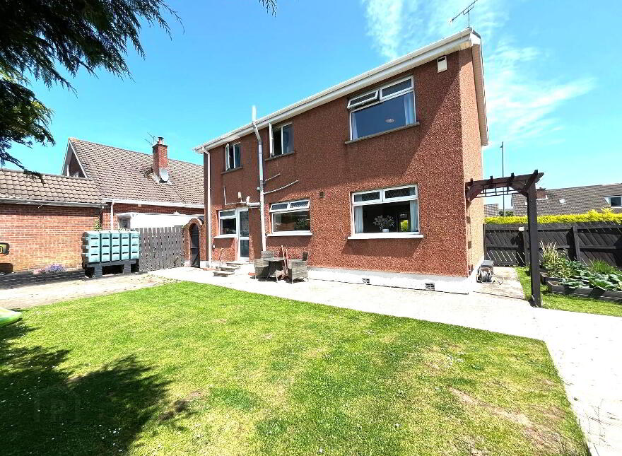 25 Windslow Heights, Carrickfergus, BT38 9AT