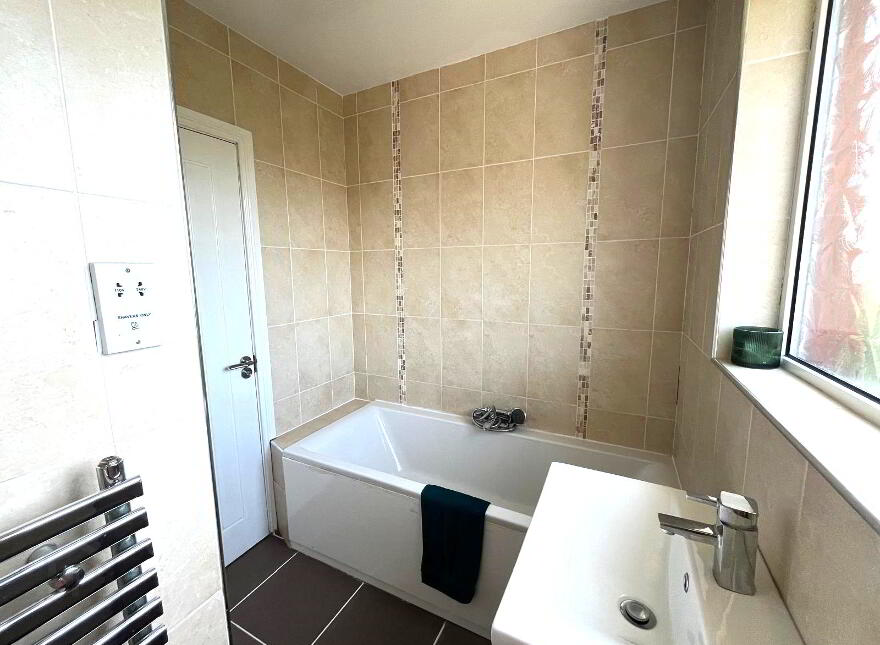 25 Windslow Heights, Carrickfergus, BT38 9AT