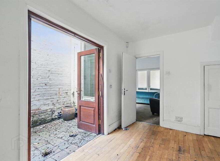 9 Adelaide Avenue, Belfast, BT9 7FY