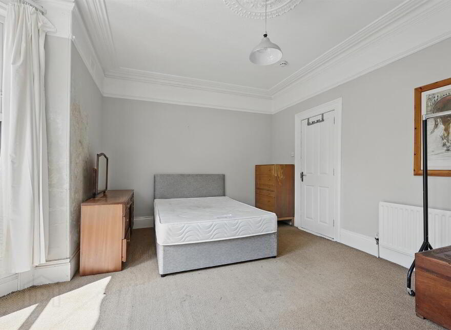 9 Adelaide Avenue, Belfast, BT9 7FY