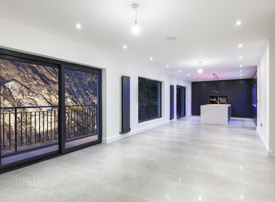 Quarry Manor, 9 Middle Braniel Road, Belfast, BT5 7TU