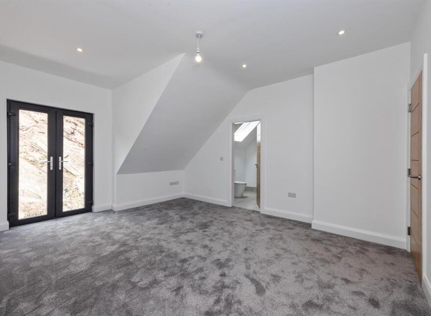 Quarry Manor, 9 Middle Braniel Road, Belfast, BT5 7TU
