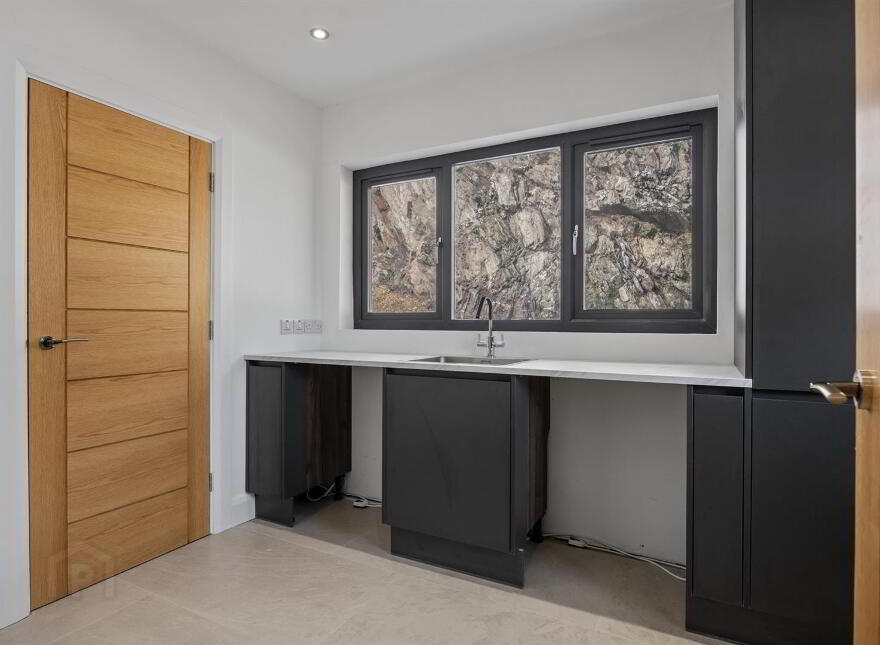 Quarry Manor, 9 Middle Braniel Road, Belfast, BT5 7TU