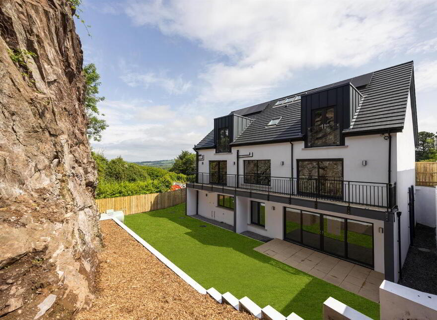 Quarry Manor, 9 Middle Braniel Road, Belfast, BT5 7TU