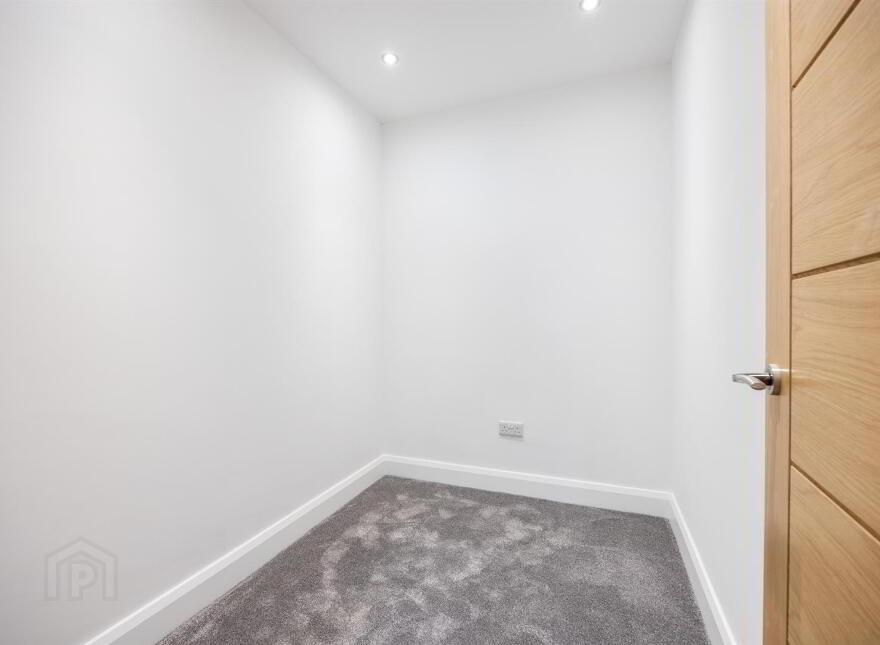 Quarry Manor, 9 Middle Braniel Road, Belfast, BT5 7TU
