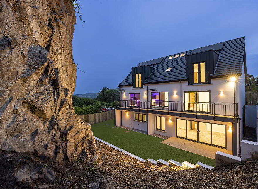 Quarry Manor, 9 Middle Braniel Road, Belfast, BT5 7TU