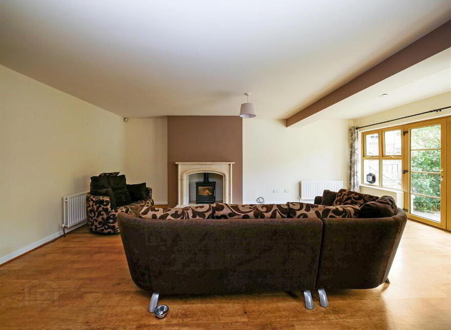 48 Woodrow Gardens, Off Todds Hill, Saintfield, BT24 7WG