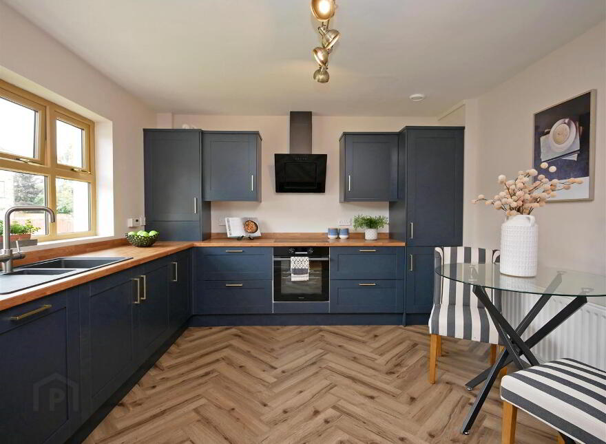 48 Woodrow Gardens, Off Todds Hill, Saintfield, BT24 7WG