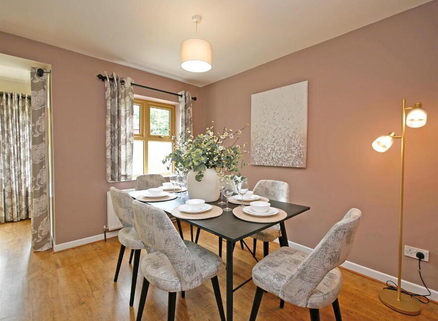 48 Woodrow Gardens, Off Todds Hill, Saintfield, BT24 7WG