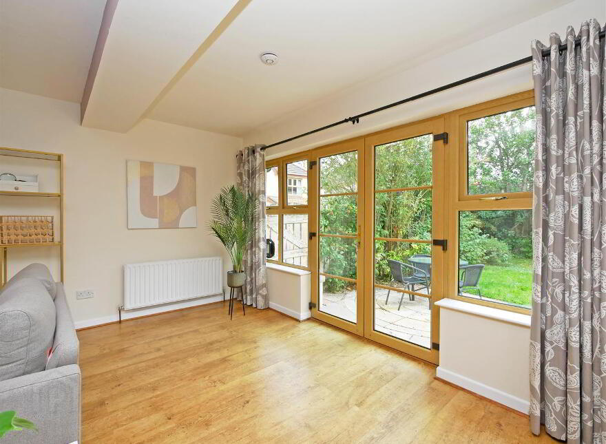 48 Woodrow Gardens, Off Todds Hill, Saintfield, BT24 7WG