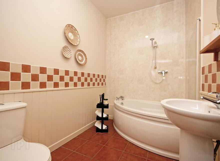 48 Woodrow Gardens, Off Todds Hill, Saintfield, BT24 7WG