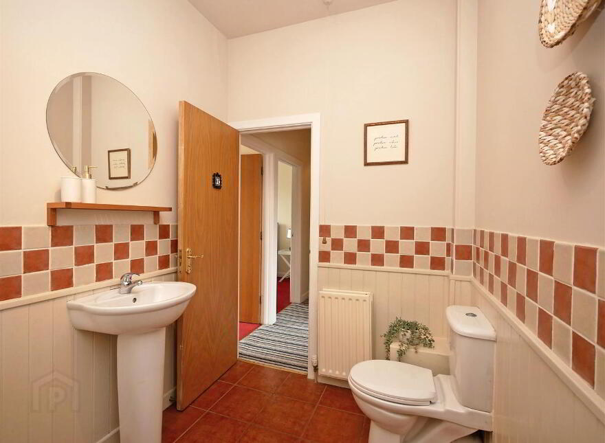48 Woodrow Gardens, Off Todds Hill, Saintfield, BT24 7WG