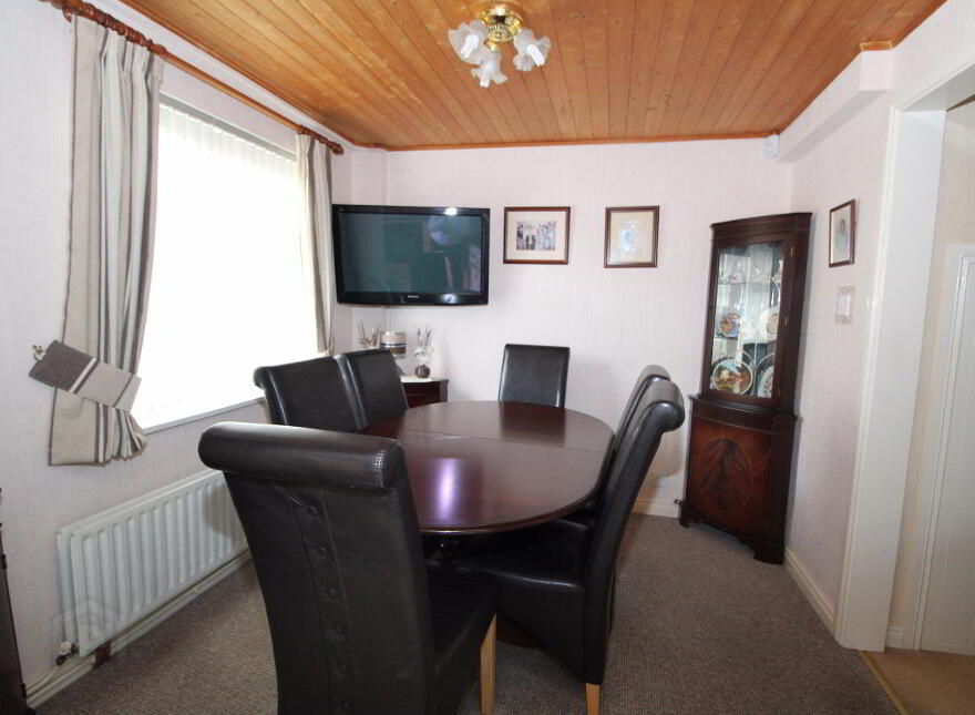 65 Dunbeg Park, Hillsborough, BT26 6AT