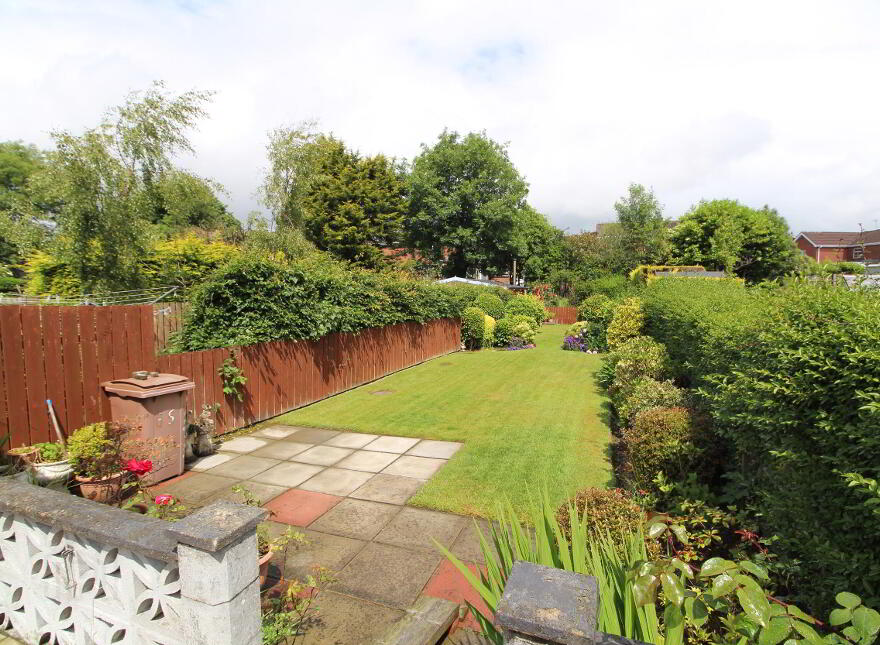 65 Dunbeg Park, Hillsborough, BT26 6AT