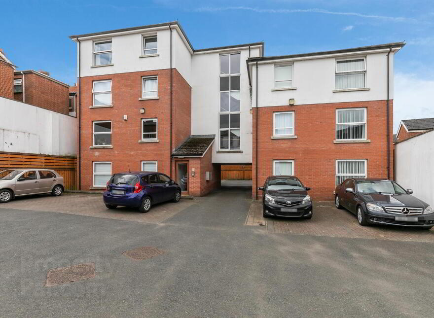 Apt 4 Strand Central, 27 Hillfoot Street, Belfast, BT4 1JL photo