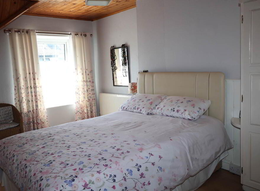 11 Limerick Street, Roscrea, E53NP26