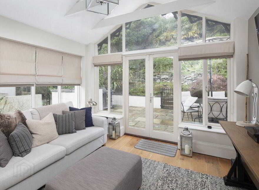 2 Belgrave Place, Glenbrook, Passage West,Cork