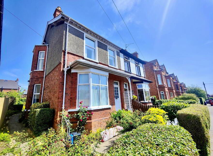 35 Ophir Gardens, Belfast, BT15 5EP photo