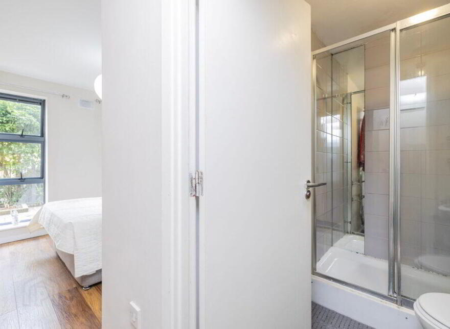 Apt 10, Compass Court Sourt, Royal Canal Park, Dublin, D15F102