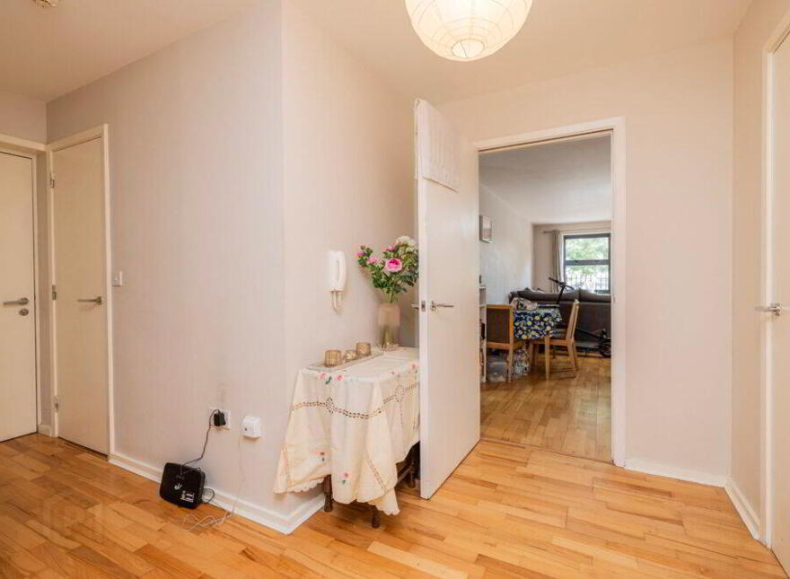 Apt 10, Compass Court Sourt, Royal Canal Park, Dublin, D15F102