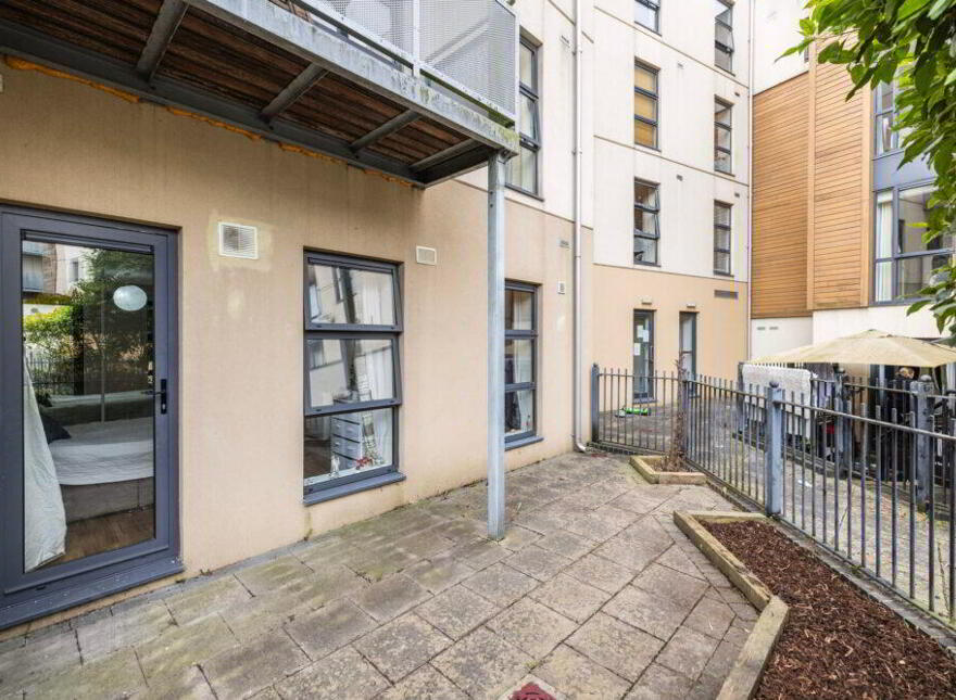 Apt 10, Compass Court Sourt, Royal Canal Park, Dublin, D15F102