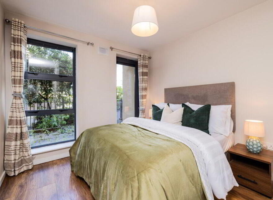 Apt 10, Compass Court Sourt, Royal Canal Park, Dublin, D15F102