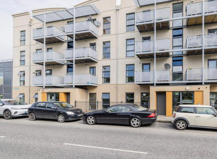 Apt 10, Compass Court Sourt, Royal Canal Park, Dublin, D15F102
