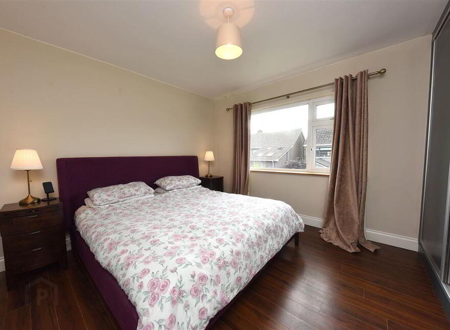 4 Owenabue Drive, Carrigaline