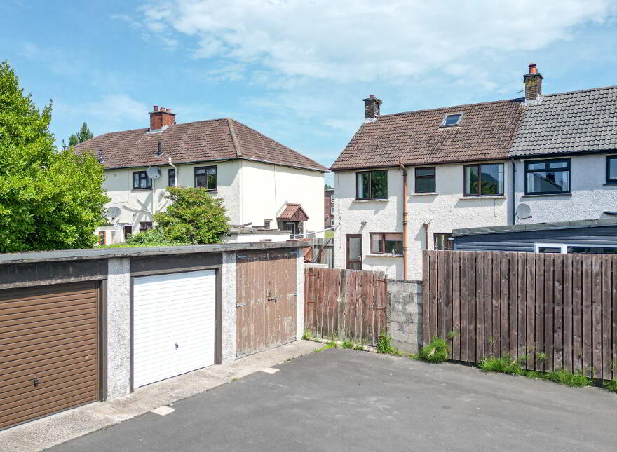 2 Barna Square, Rathcoole, Newtownabbey, BT37 9BY