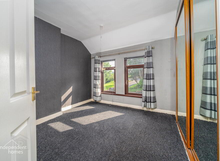 19 Lower Cairncastle Road, Larne, BT40 1PG