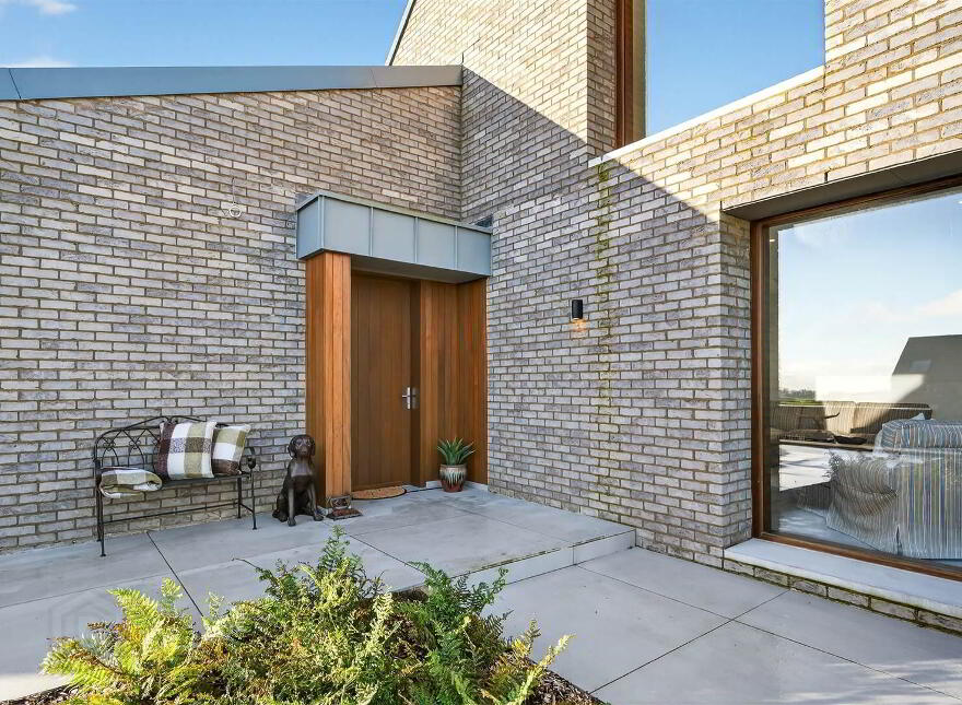Moor Park, 42 Moss Road, Off Ballymiscaw Road, Holywood, BT18 9RU
