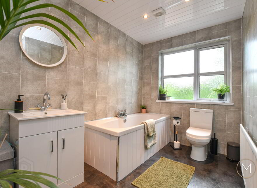 56 Meadowlands, Antrim, BT41 4EU
