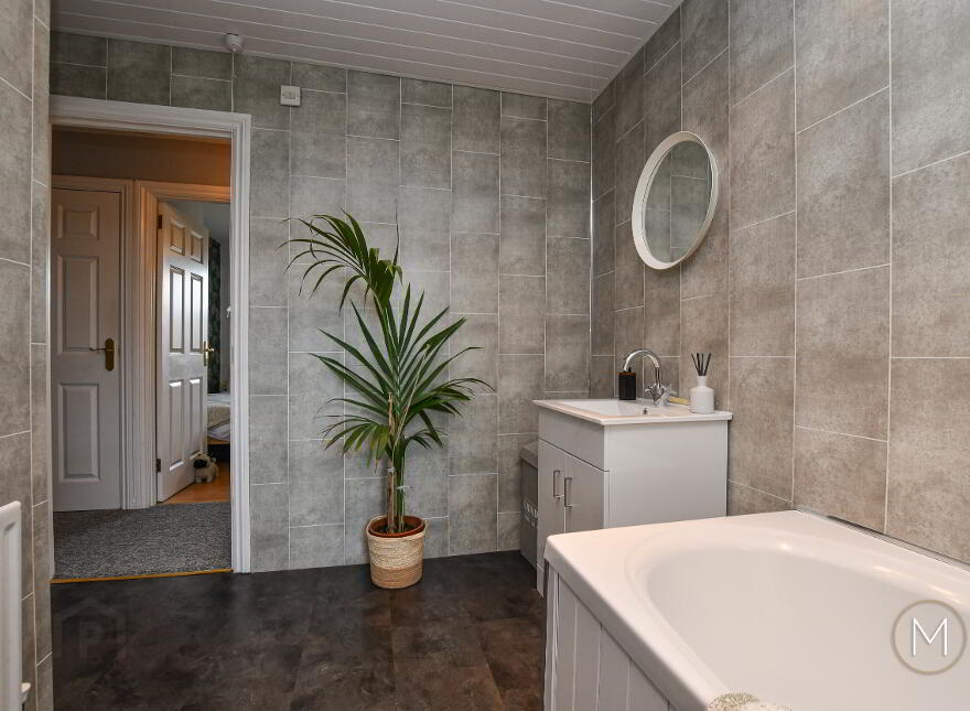 56 Meadowlands, Antrim, BT41 4EU