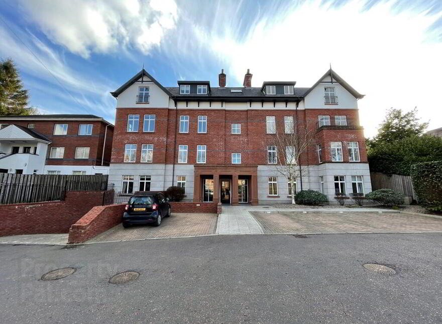 Apt 7, 1 Deramore Park South, Belfast, BT9 5JJ photo