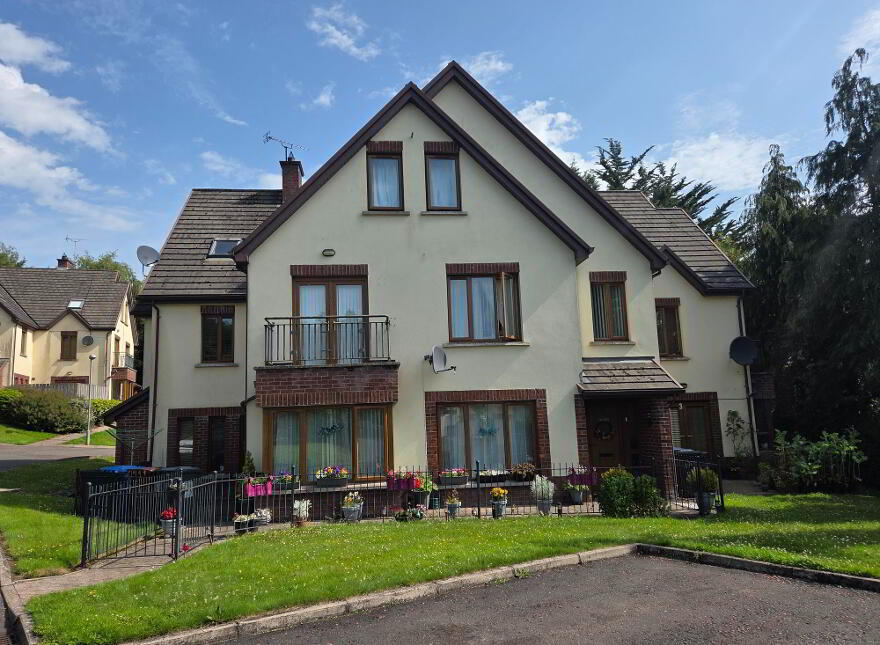 2 Parkwood Court, Dungannon, BT71 6AZ photo
