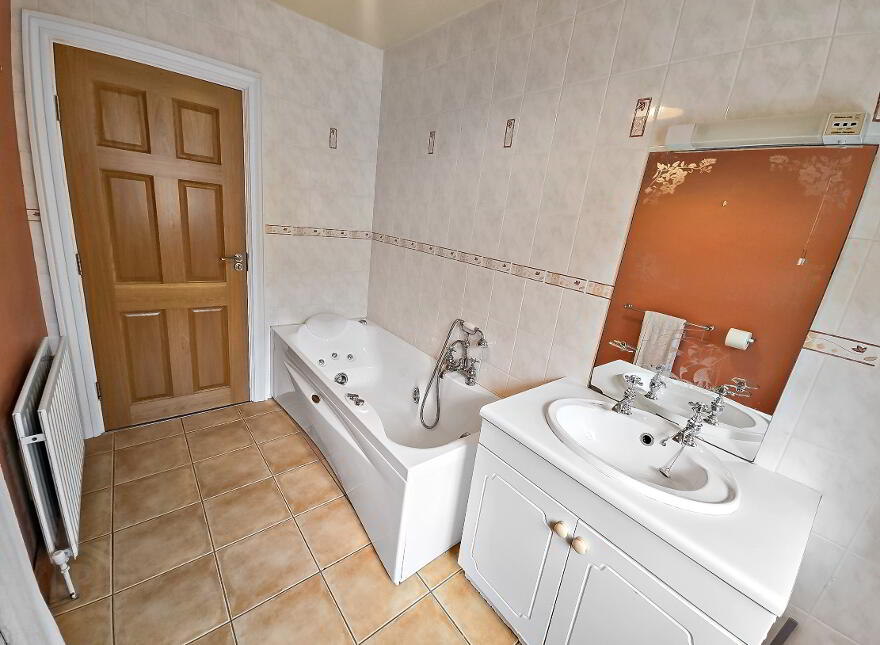 Avalon House, Gortroe, Fossa, Killarney, V93X209