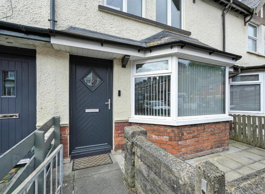 74 Ulsterville Gardens, Belfast, BT9 7BB photo