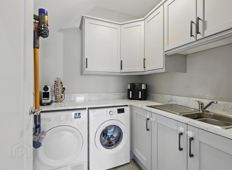 13 Finaghy Park Gardens, Belfast, BT10 0FU