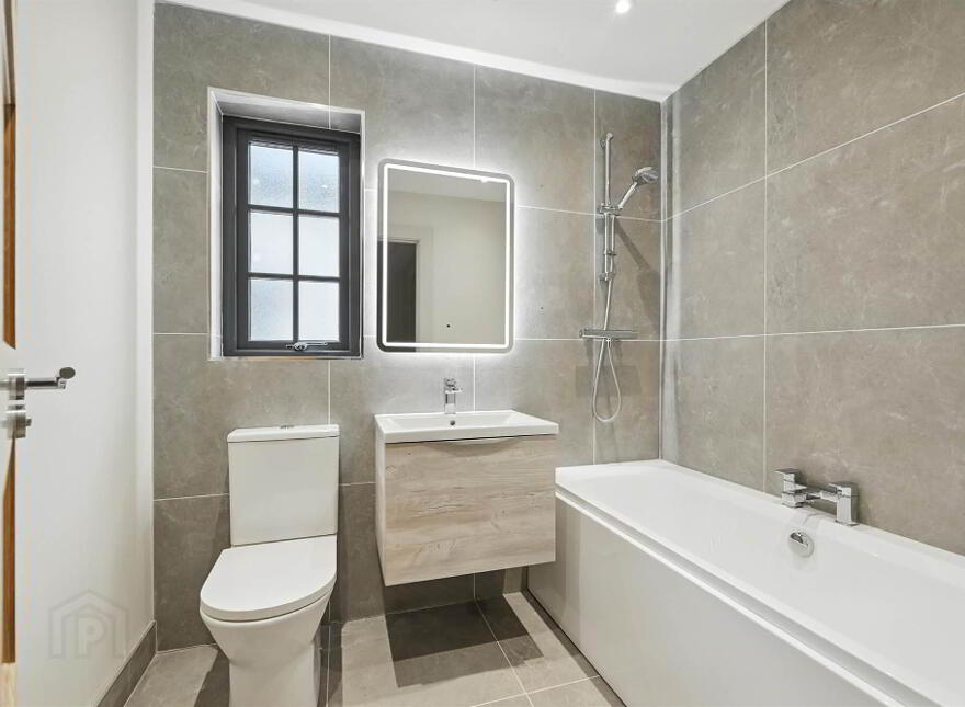70 Groomsport Road, Bangor, BT20 5NE